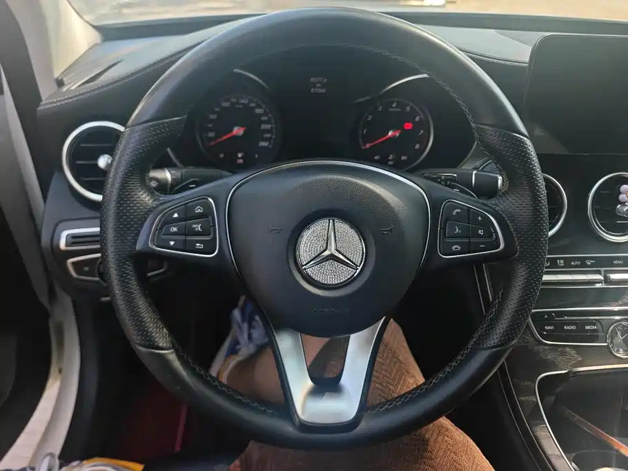 Mercedes-Benz C-Class — миниатюра 15