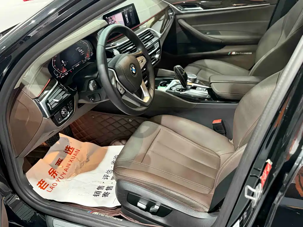 BMW 5 Series — миниатюра 4