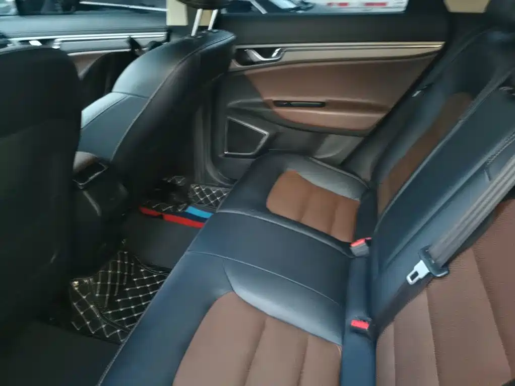 Geely Emgrand GS — миниатюра 17