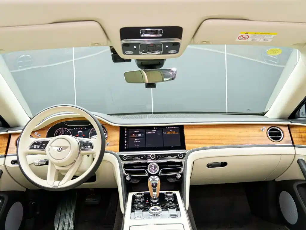 Bentley Flying Spur PHEV — миниатюра 16