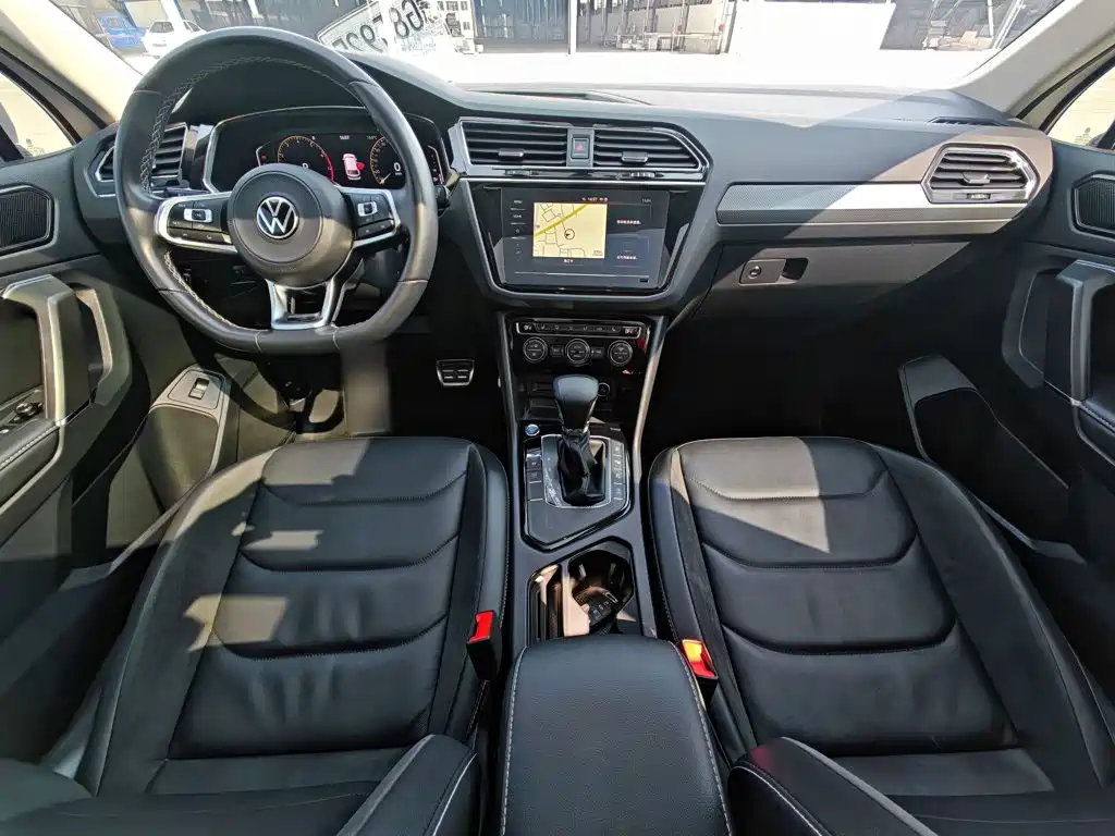 Volkswagen Tiguan L — миниатюра 11