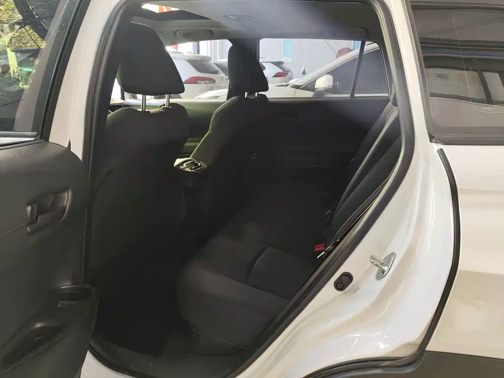 Toyota Corolla Cross — миниатюра 5