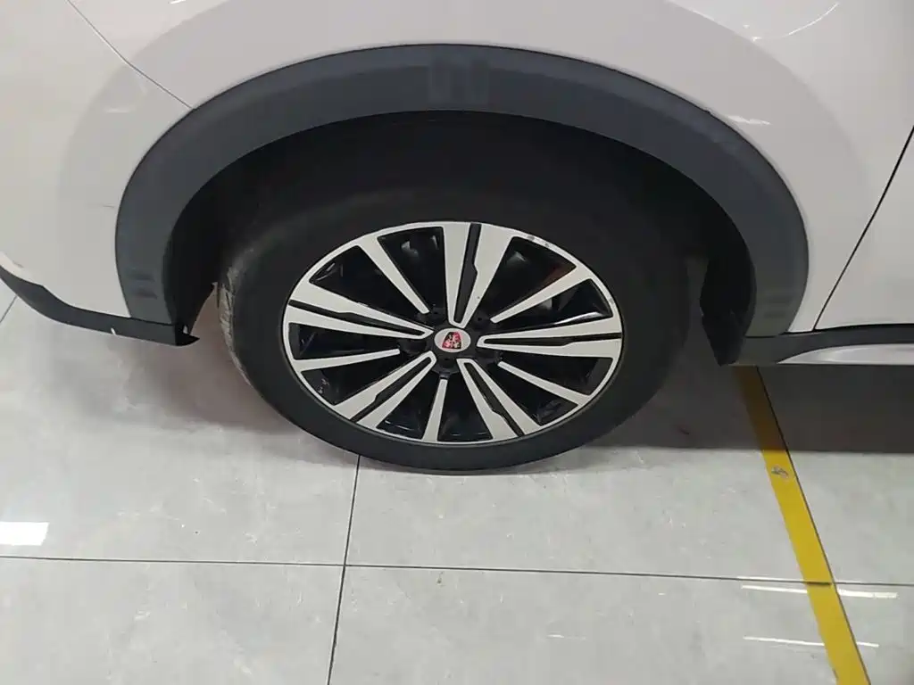 Roewe RX5 — миниатюра 23