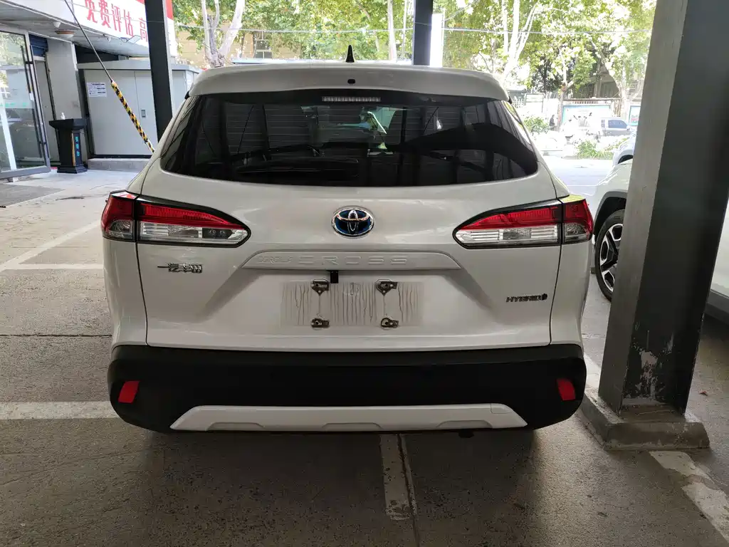 Toyota Corolla Cross — миниатюра 14