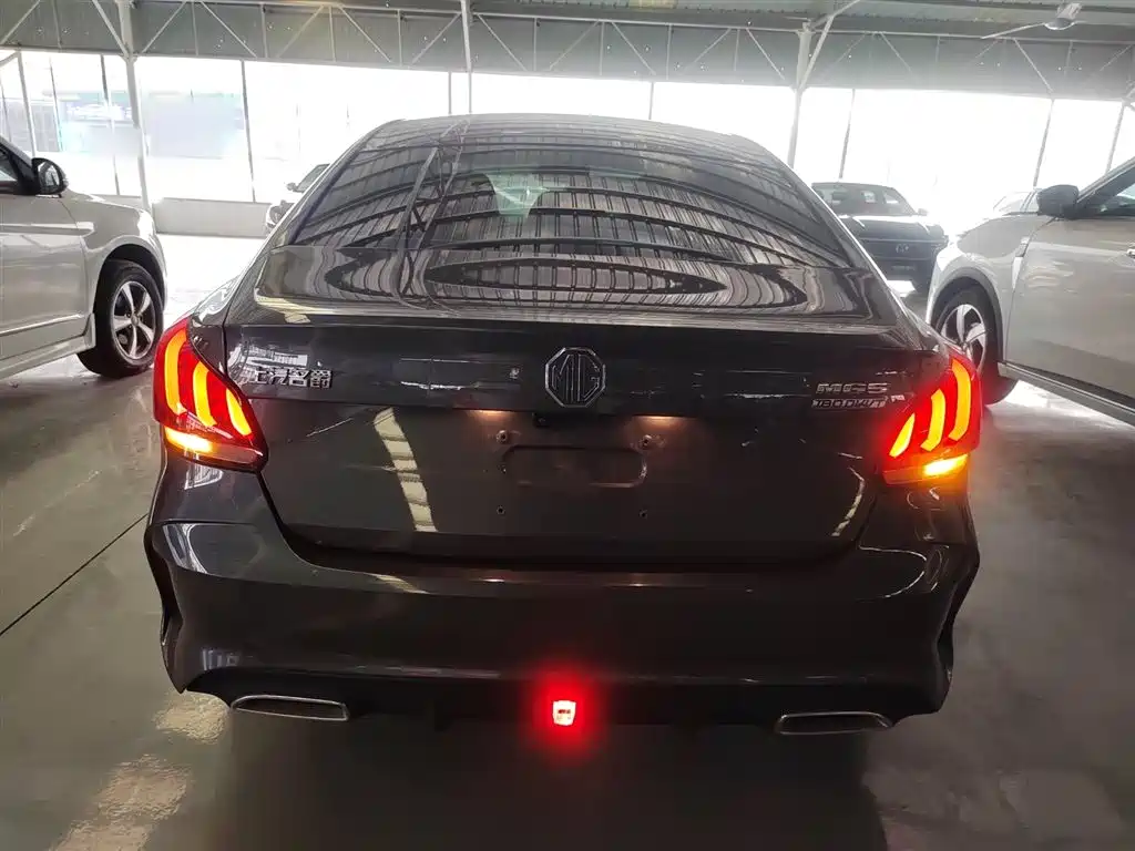 MG 5 2022 180DVVT CVT Flagship