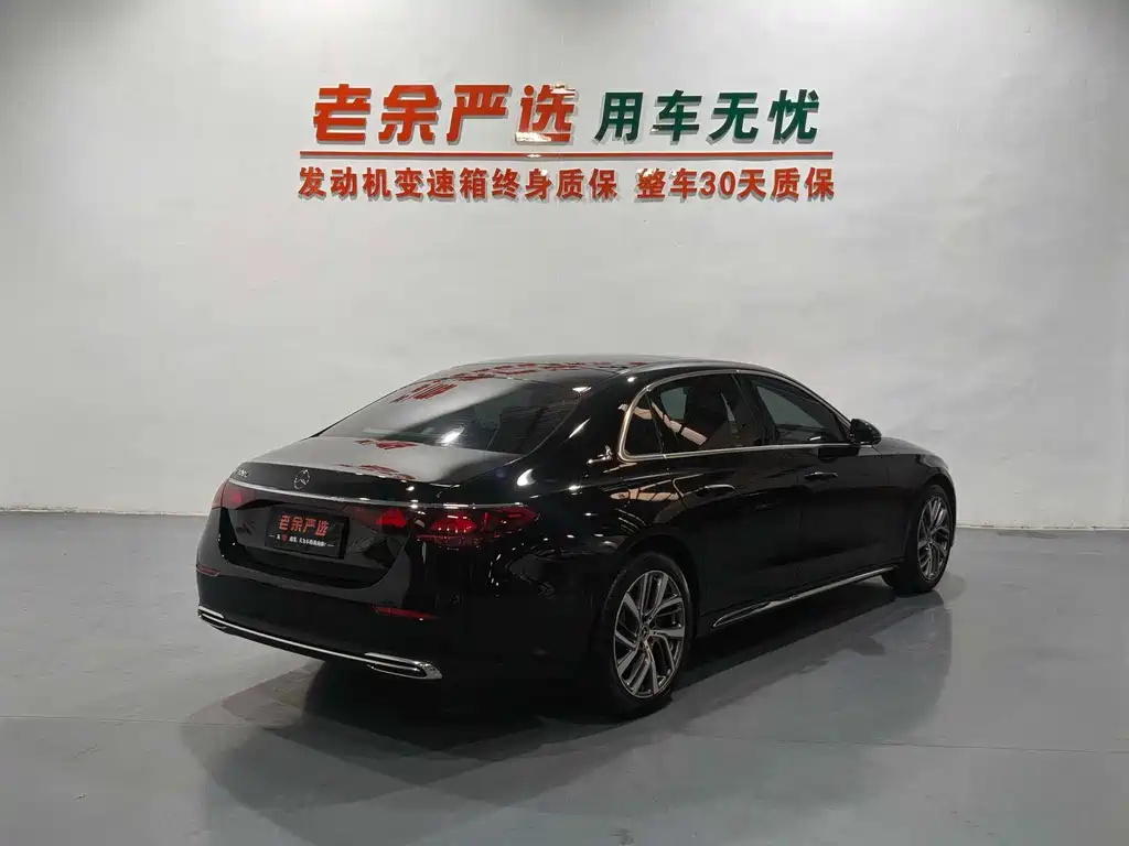 Mercedes-Benz E-Class — миниатюра 9