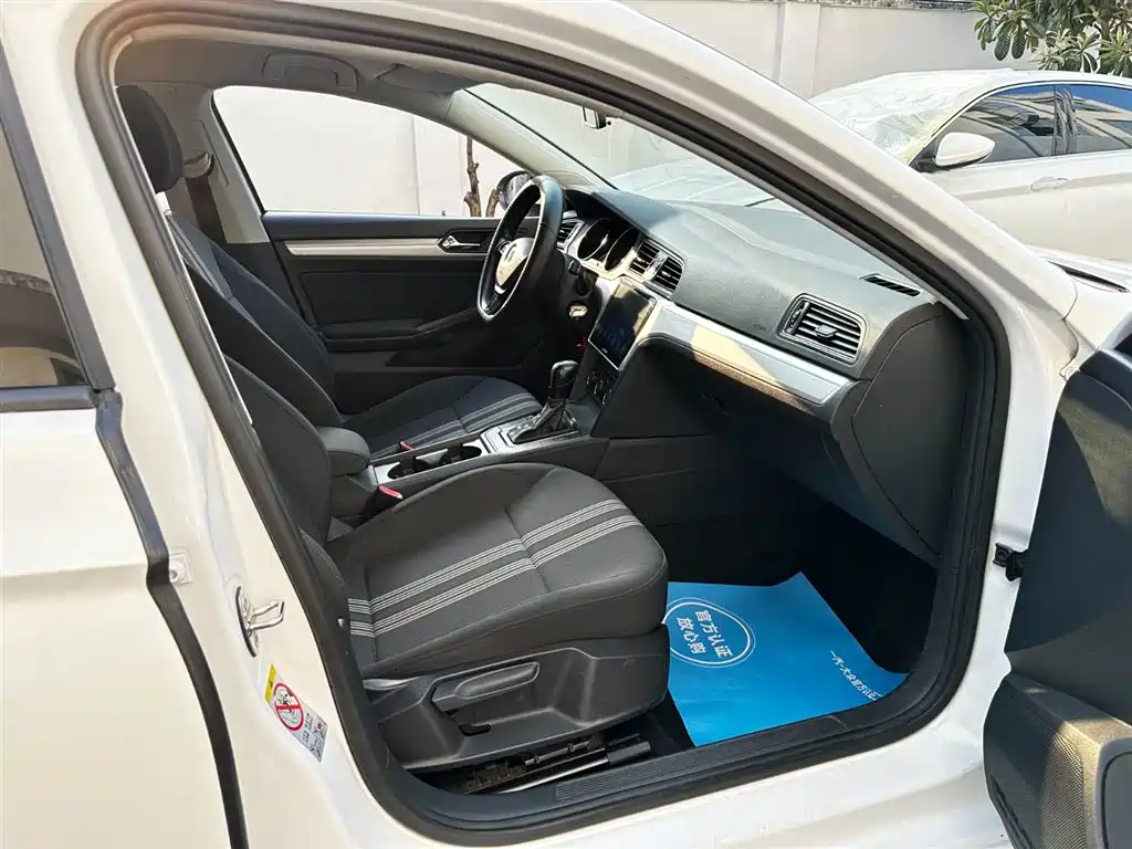 Volkswagen Lamando — миниатюра 29
