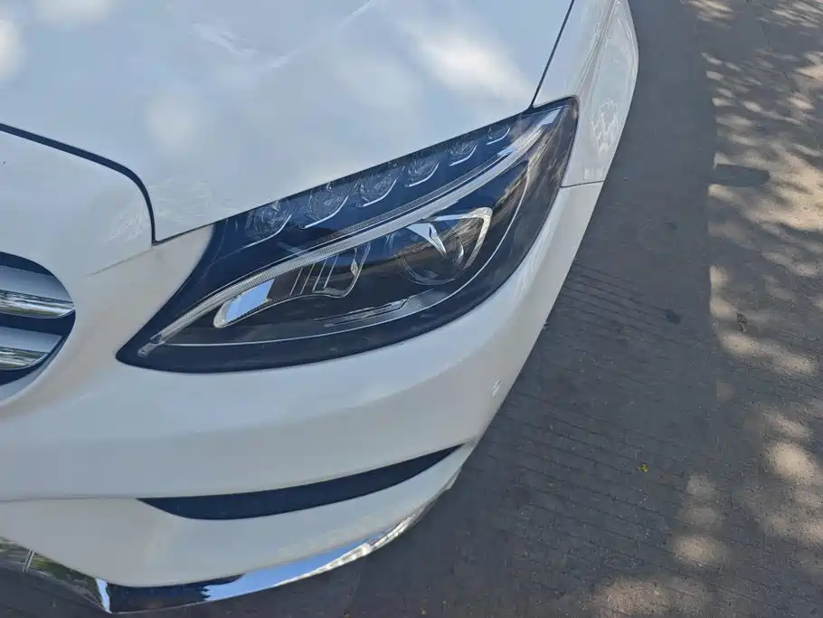 Mercedes-Benz C-Class — миниатюра 5