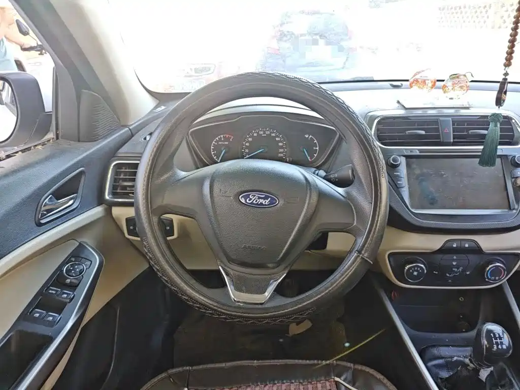 Ford Escort — миниатюра 6