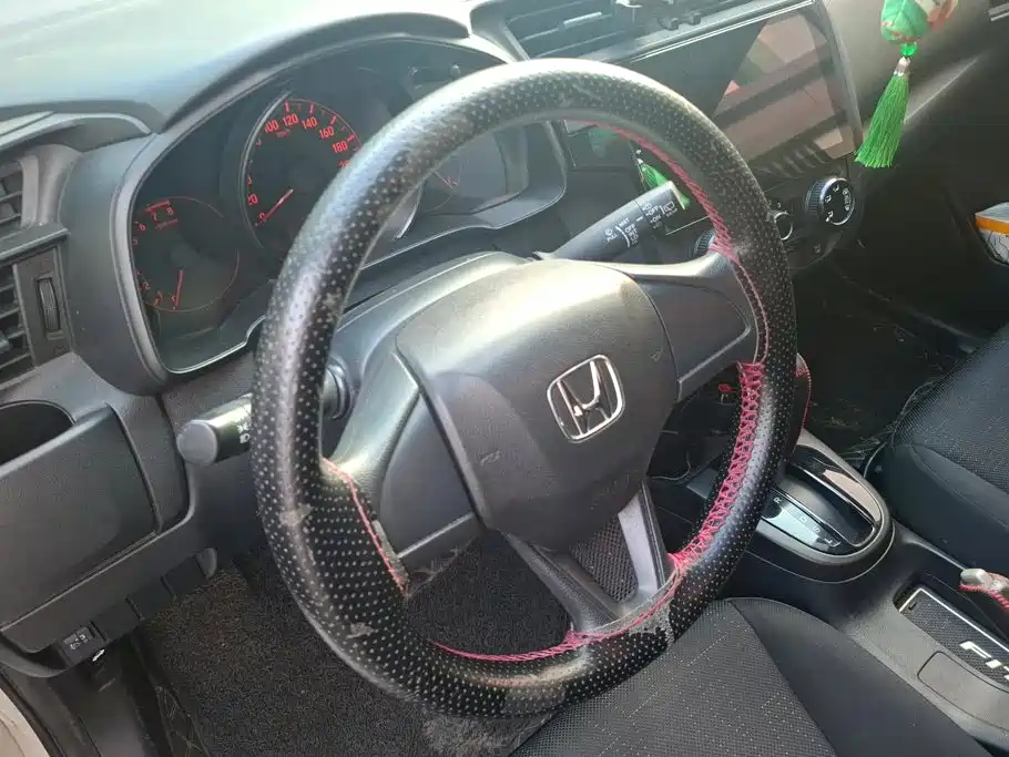 Honda Fit — миниатюра 15