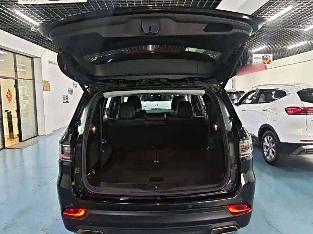 Jeep Grand Commander — миниатюра 19