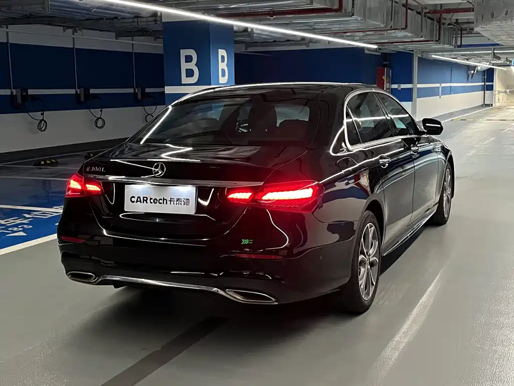 Mercedes-Benz E-Class — миниатюра 4