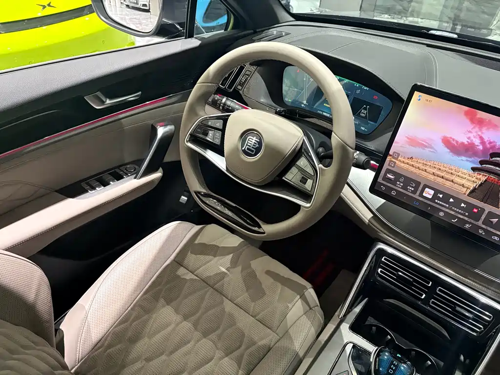 BYD Tang New Energy — миниатюра 10