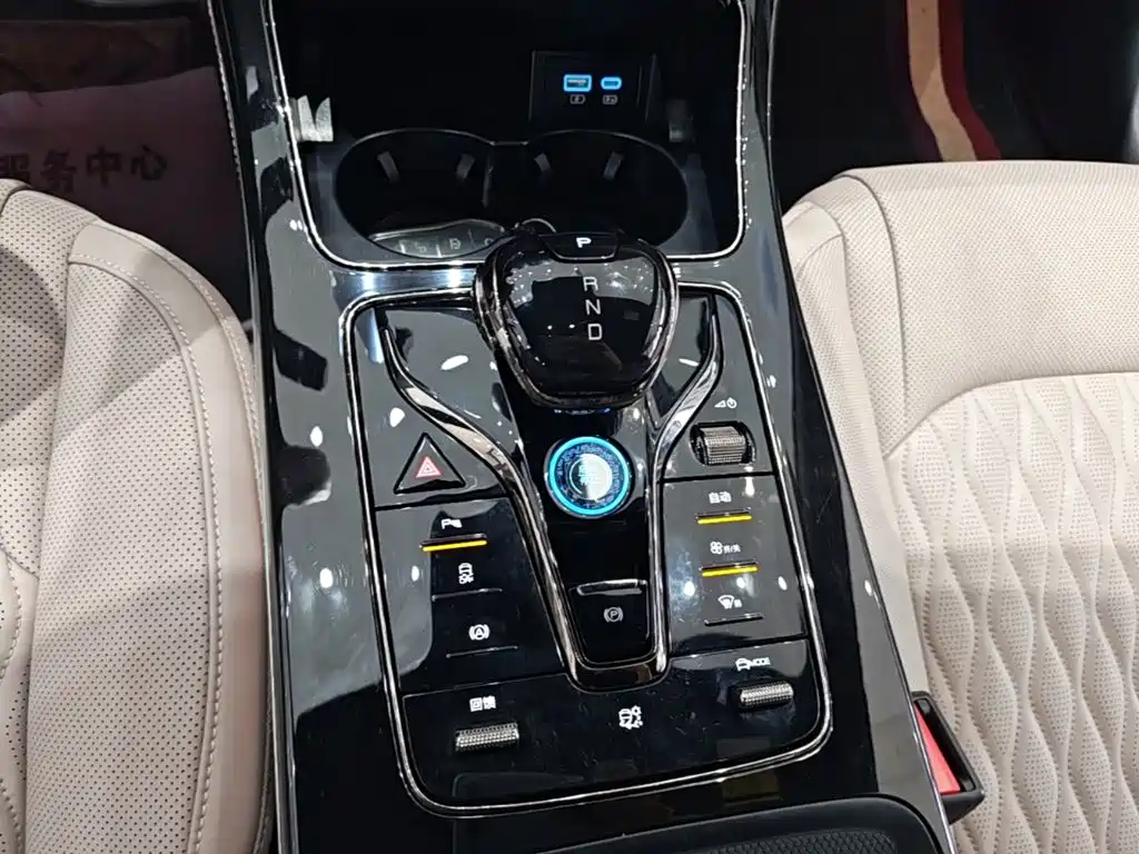 BYD Han — миниатюра 14