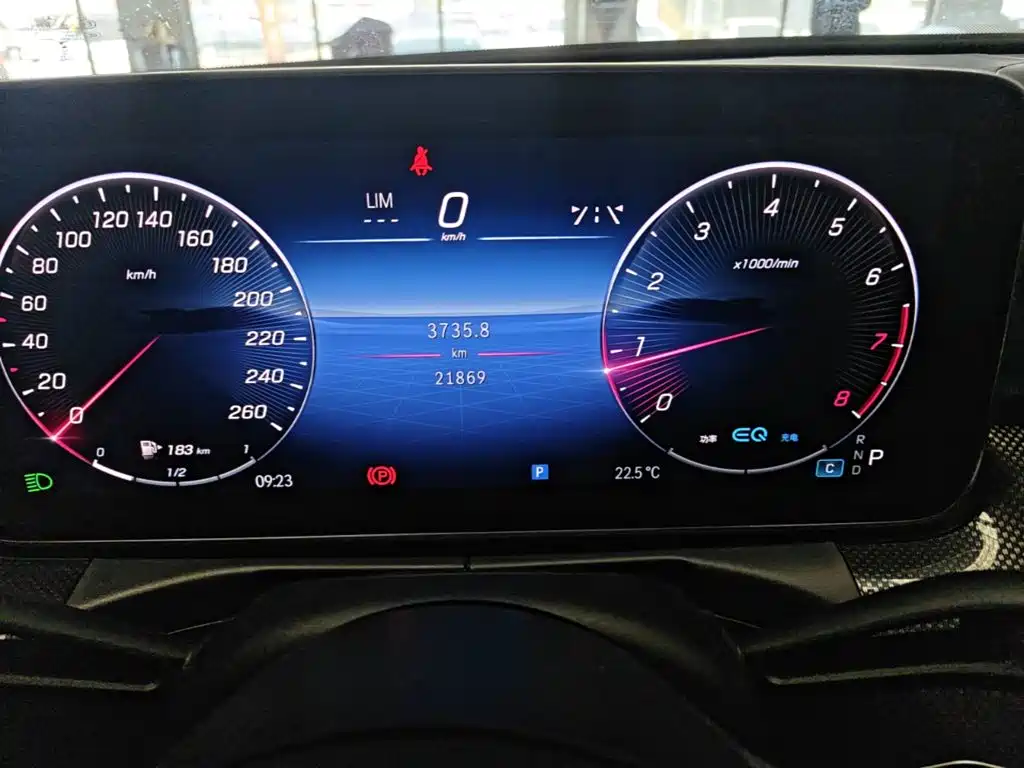 Mercedes-Benz C-Class — миниатюра 12