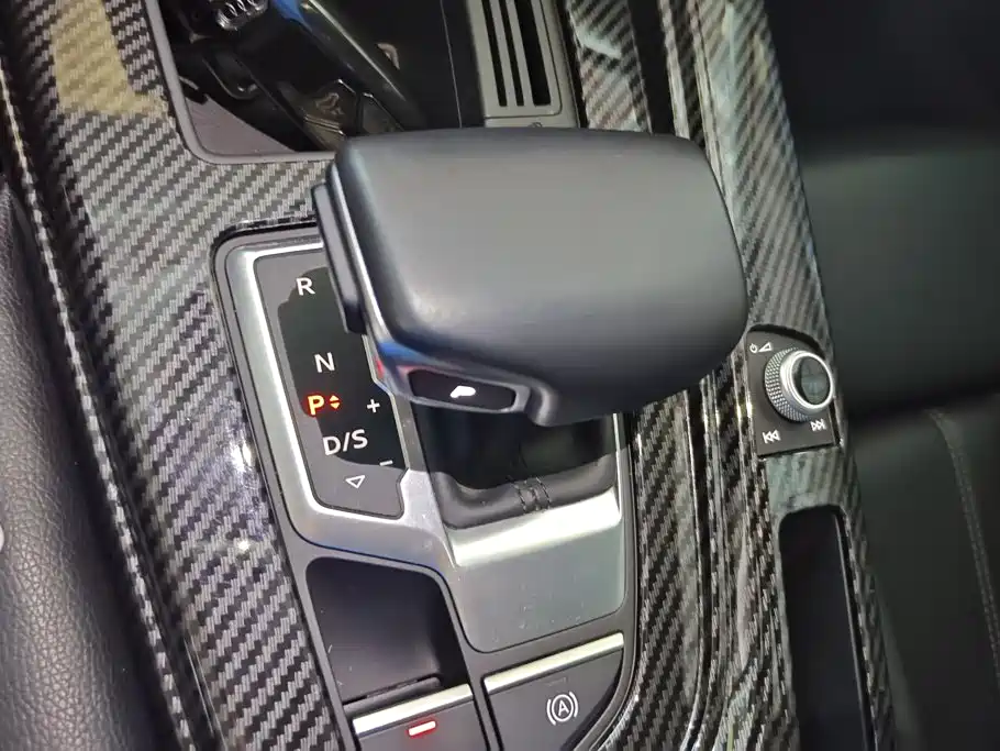 Audi A4L — миниатюра 16