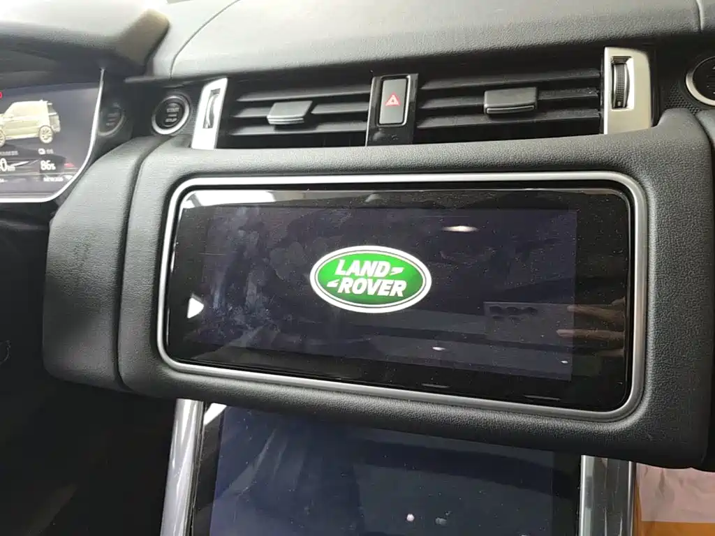 Land Rover Sport PHEV — миниатюра 13