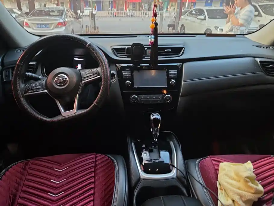 Nissan X-Trail — миниатюра 12