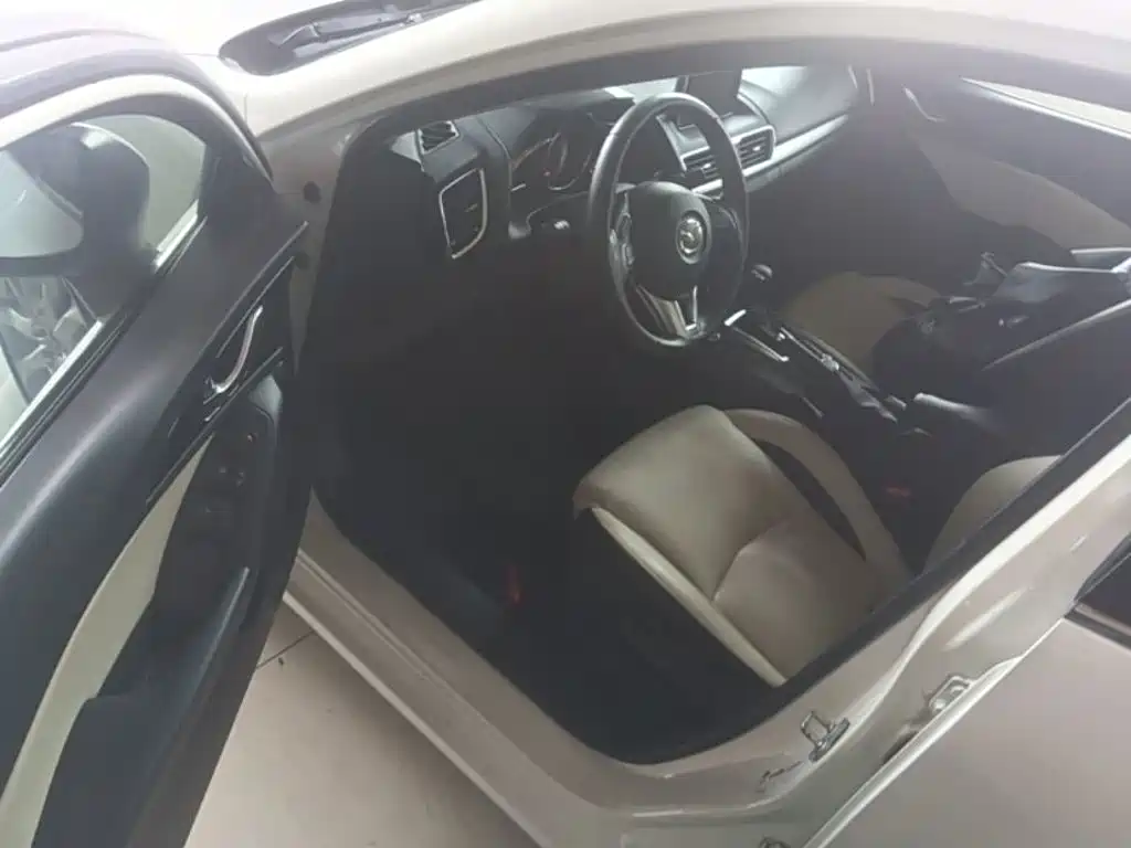 Mazda 3 Axela — миниатюра 16