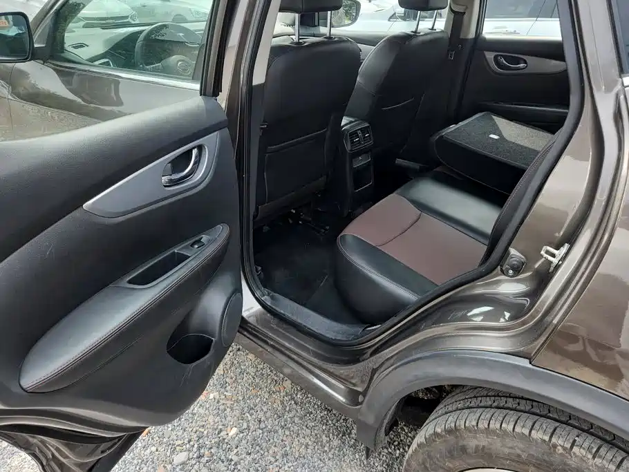 Nissan Qashqai — миниатюра 11