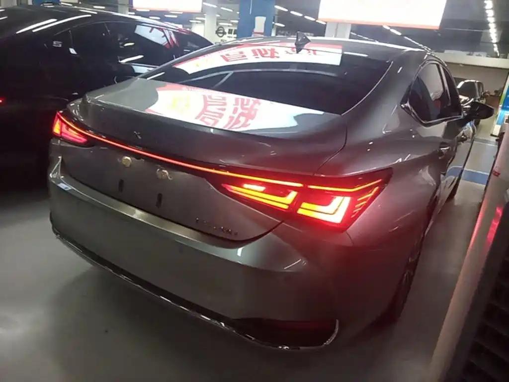 Lexus ES 2025 200 Premium