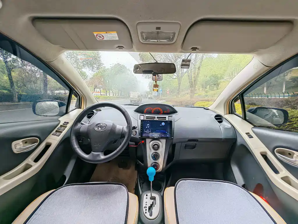 Toyota Yaris — миниатюра 6