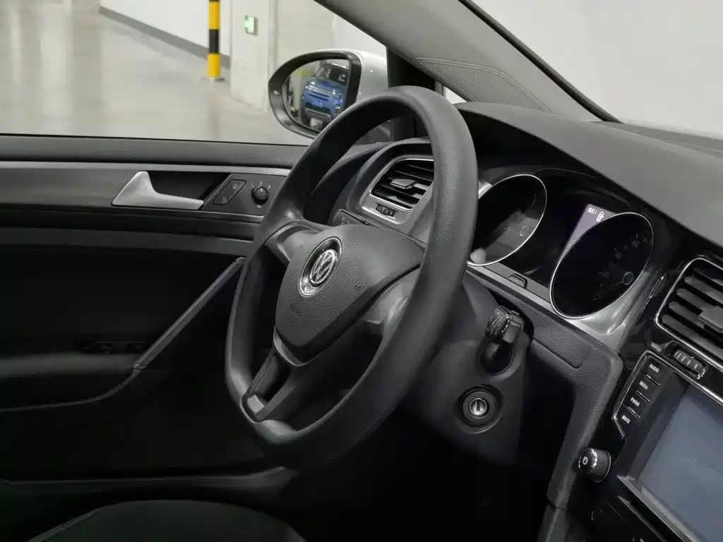 Volkswagen Golf — миниатюра 22