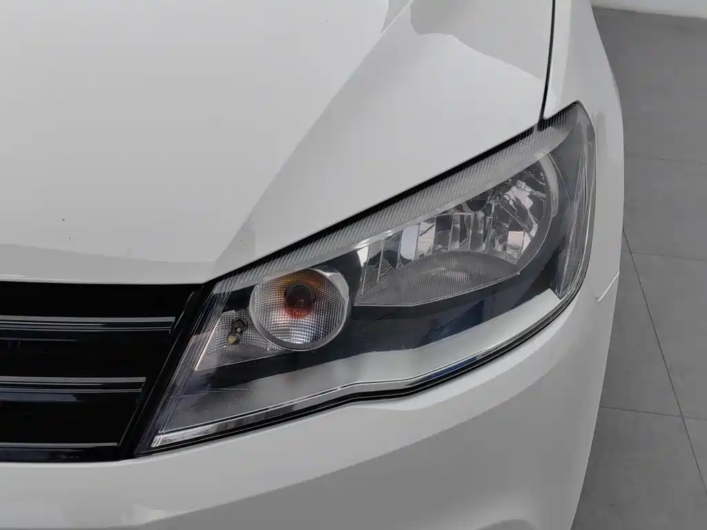 Volkswagen Jetta — миниатюра 7