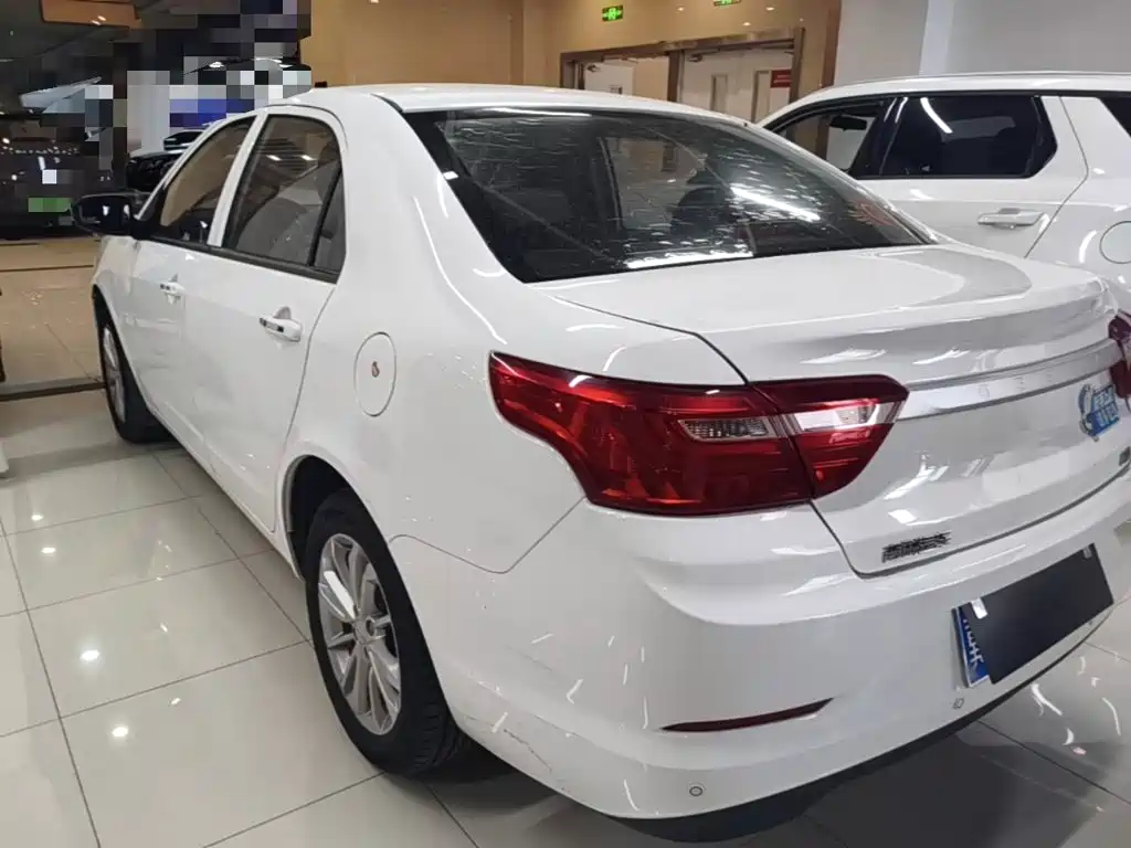 Geely Vision — миниатюра 5