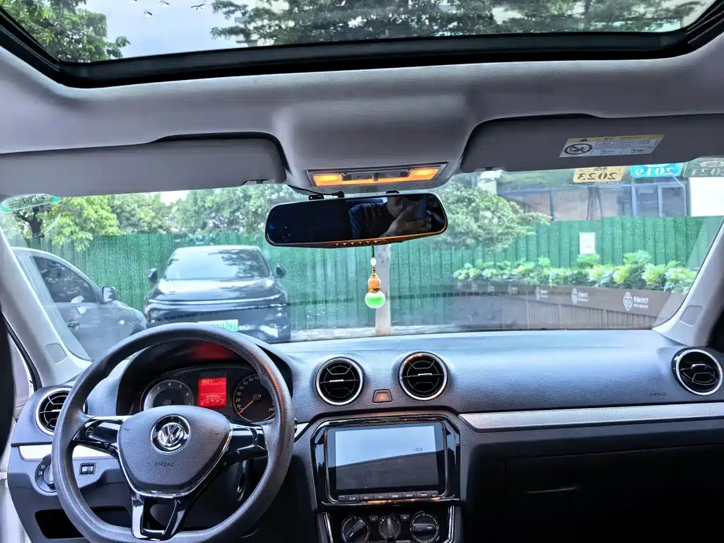 Volkswagen Jetta — миниатюра 6