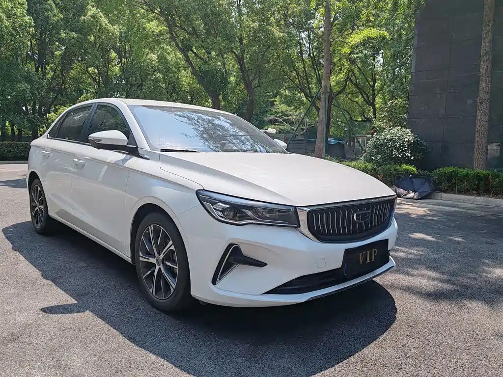 Geely Emgrand — миниатюра 3