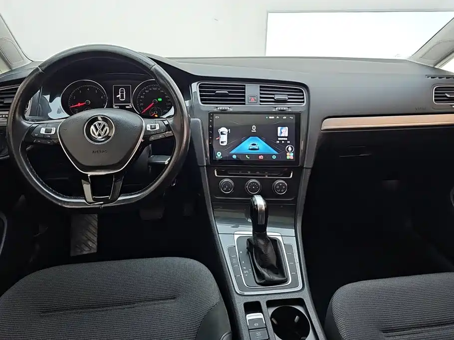 Volkswagen Golf — миниатюра 12