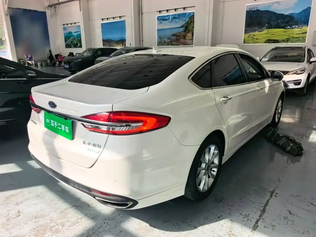 Ford Mondeo — миниатюра 7