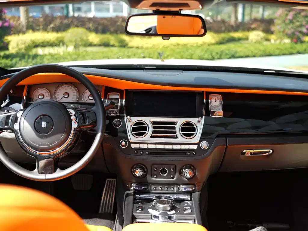 Rolls-Royce Dawn — миниатюра 6