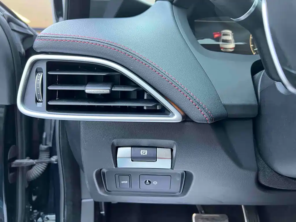 Jaguar XEL — миниатюра 27