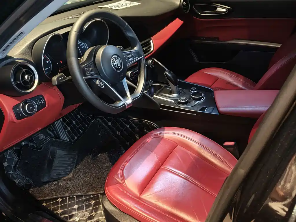 Alfa Romeo Giulia — миниатюра 4