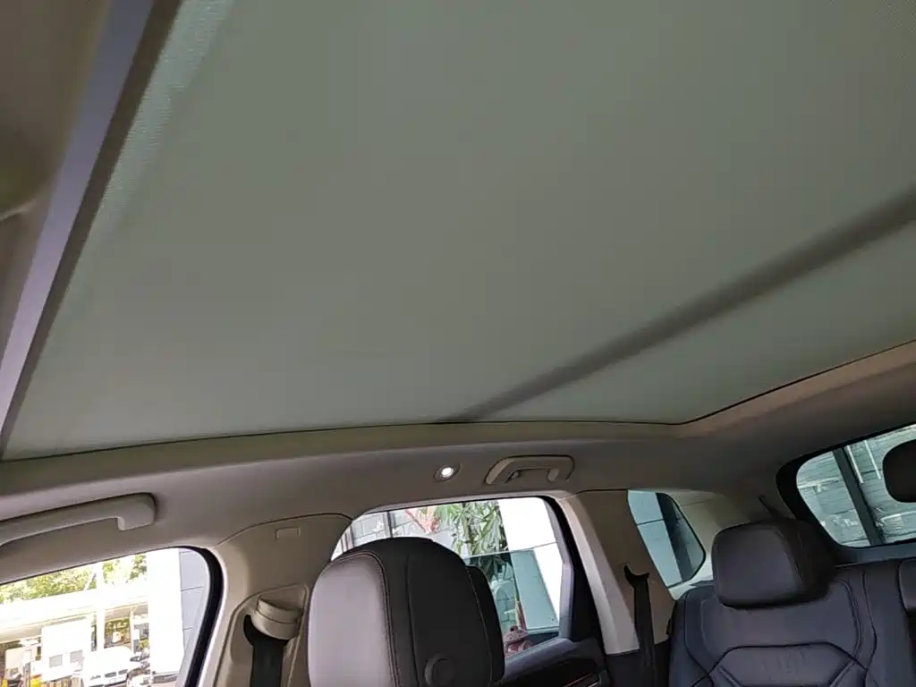 Volkswagen Touareg — миниатюра 18