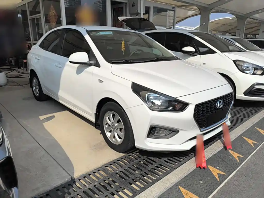 Hyundai Verna — миниатюра 4