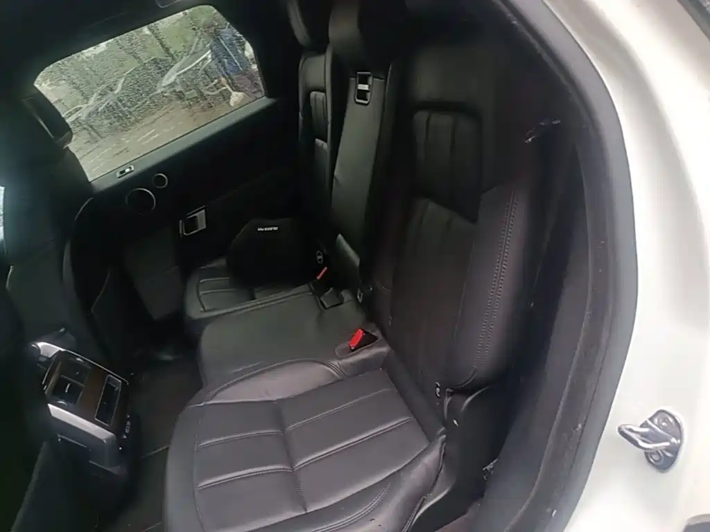 Land Rover Sport PHEV — миниатюра 17