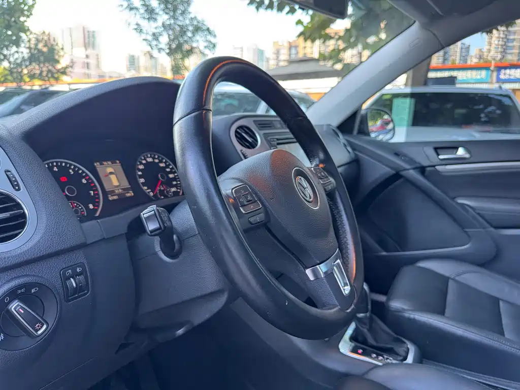 Volkswagen Tiguan — миниатюра 11
