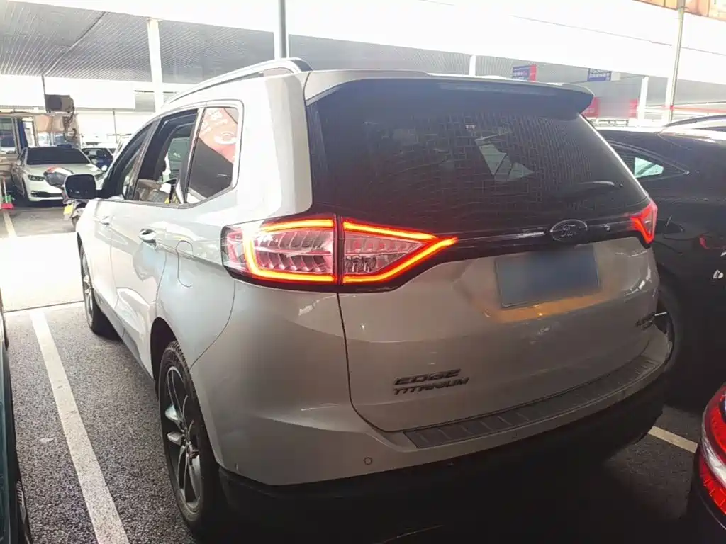 Ford Edge — миниатюра 5