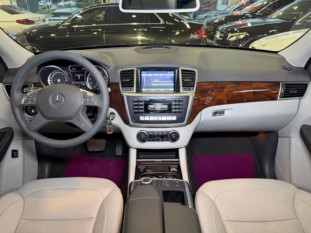 Mercedes-Benz M-Class — миниатюра 17