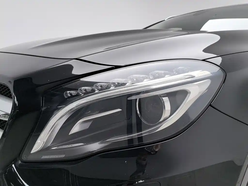 Mercedes-Benz GLA — миниатюра 7