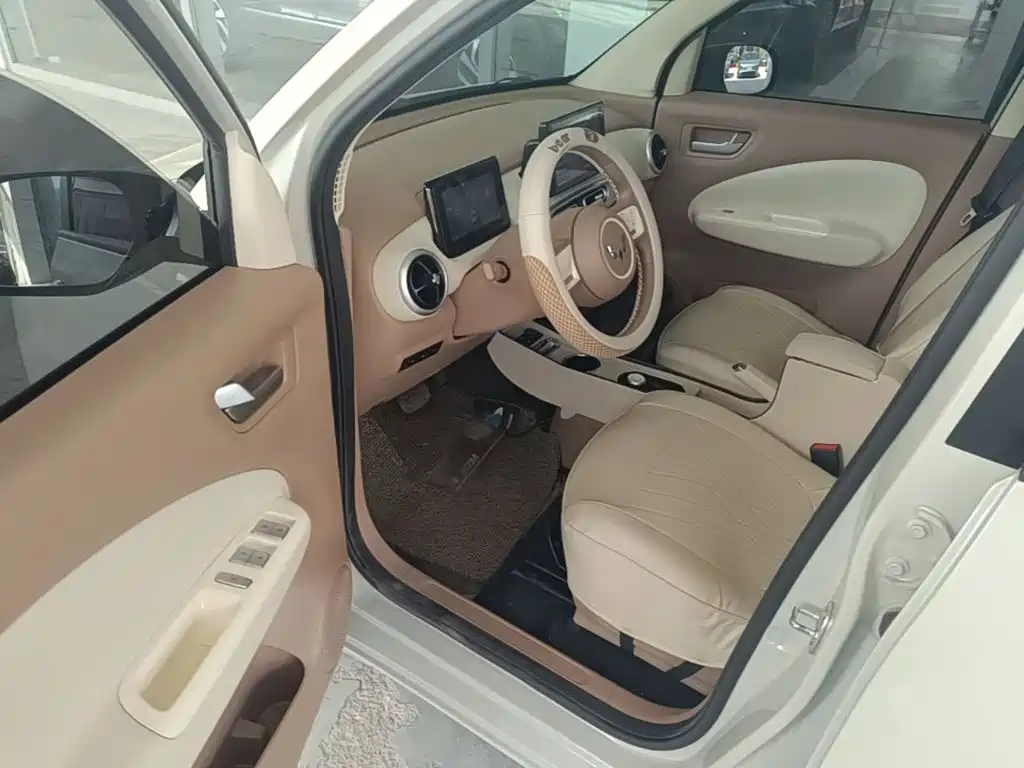 Wuling MINIEV — миниатюра 16