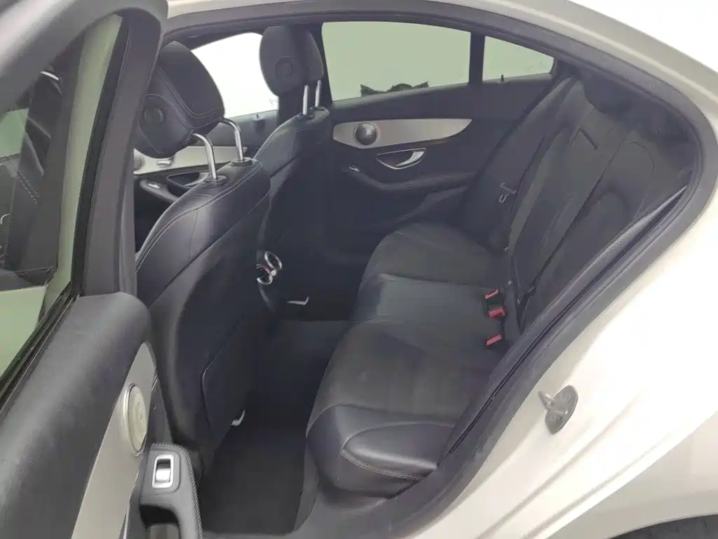 Mercedes-Benz C-Class — миниатюра 15