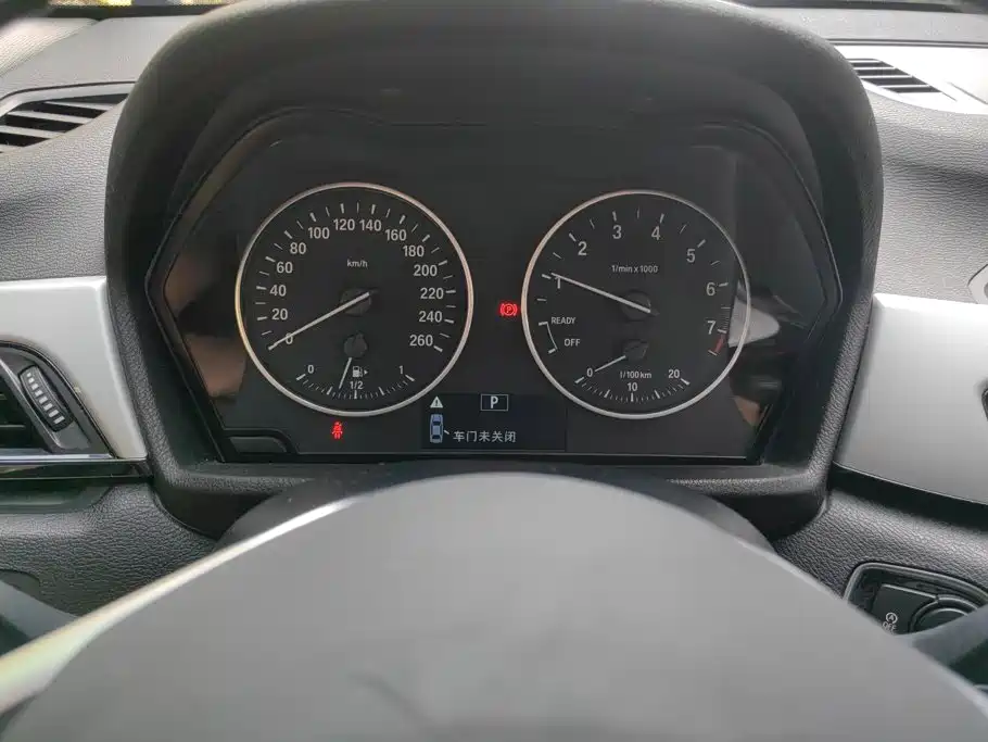 BMW X1 — миниатюра 10