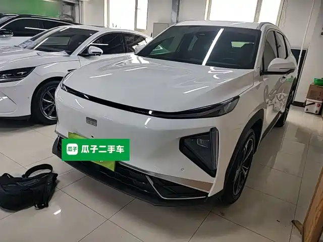 2025 Geely Galaxy L7