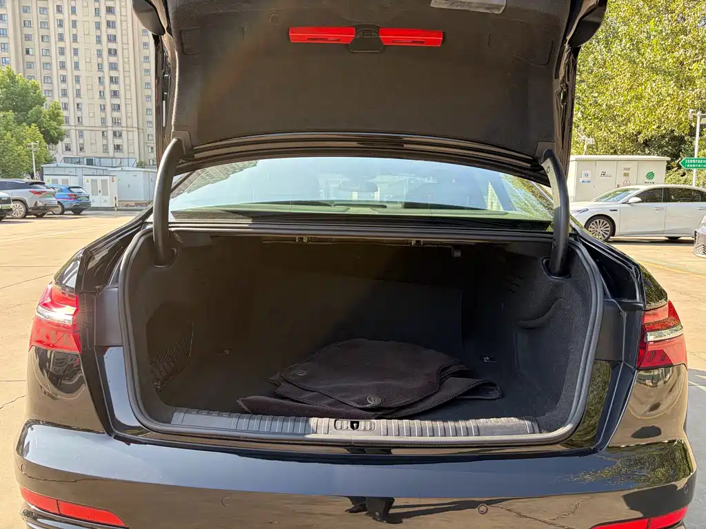 Audi A6L — миниатюра 15