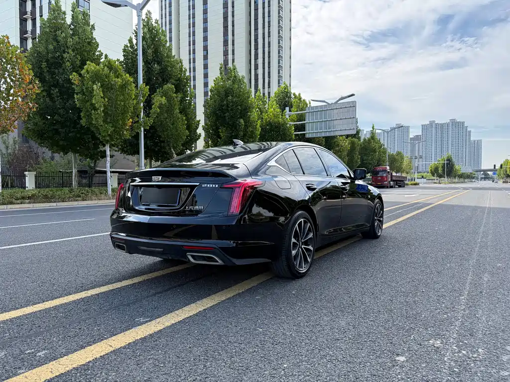 Cadillac CT5 — миниатюра 11