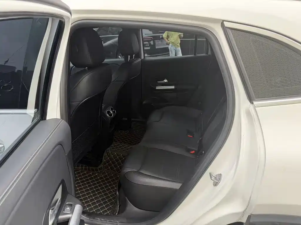 Mercedes-Benz GLA — миниатюра 5